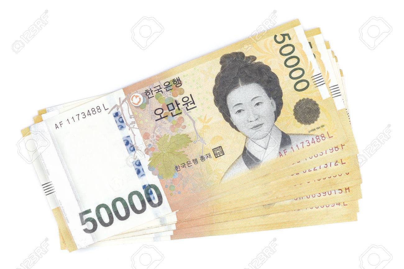 한국은 50,000 원 가치로 화폐를 얻고, 돈 개념을 저장하고, 고립되어있다. 로열티 무료 사진, 그림, 이미지 그리고  스톡포토그래피. Image 85536131