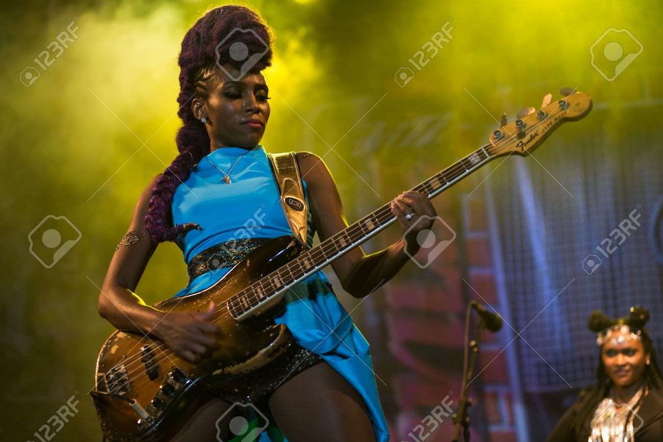 Nis Serbien 11 August 2017 Nik West Beruhmten Bassist Durchfuhrung Live Mit Ihrer Band Bei Nisville Jazz Festival 11 August 2017 In Nis Serbien Lizenzfreie Fotos Bilder Und Stock Fotografie Image 85223406 Vote your favorite 2020 rock bands up to the top of this list and please add any artists we. 123rf com