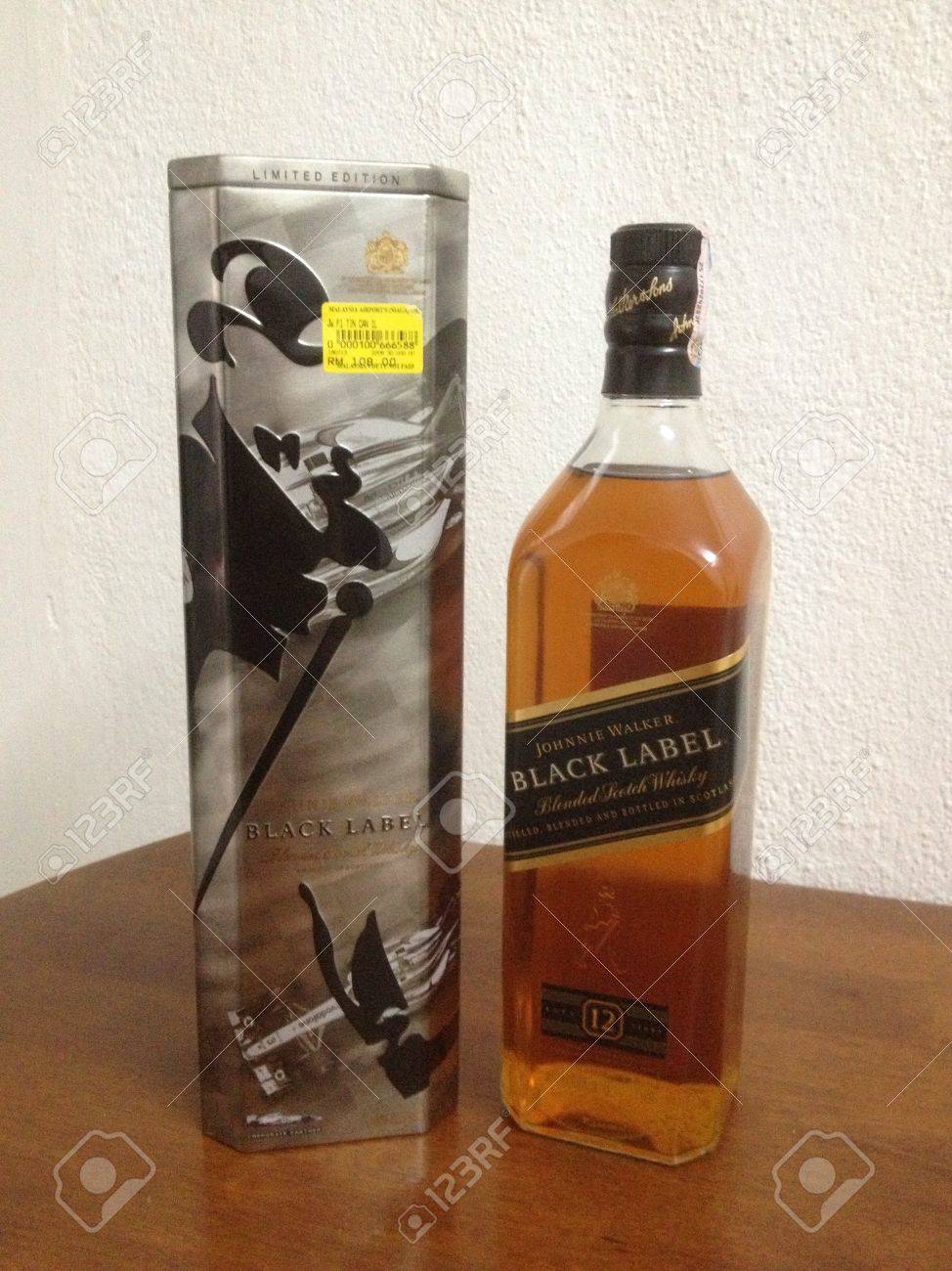 조니 워커 블랙 라벨의 한정판 로열티 무료 사진, 그림, 이미지 그리고 스톡포토그래피. Image 20981652