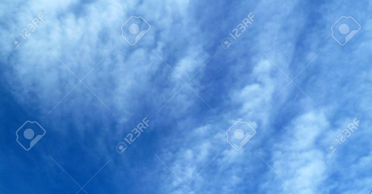 晴天の穏やかな青い空 の写真素材 画像素材 Image 晴天の穏やかな青い空 の写真素材 画像素材 Image