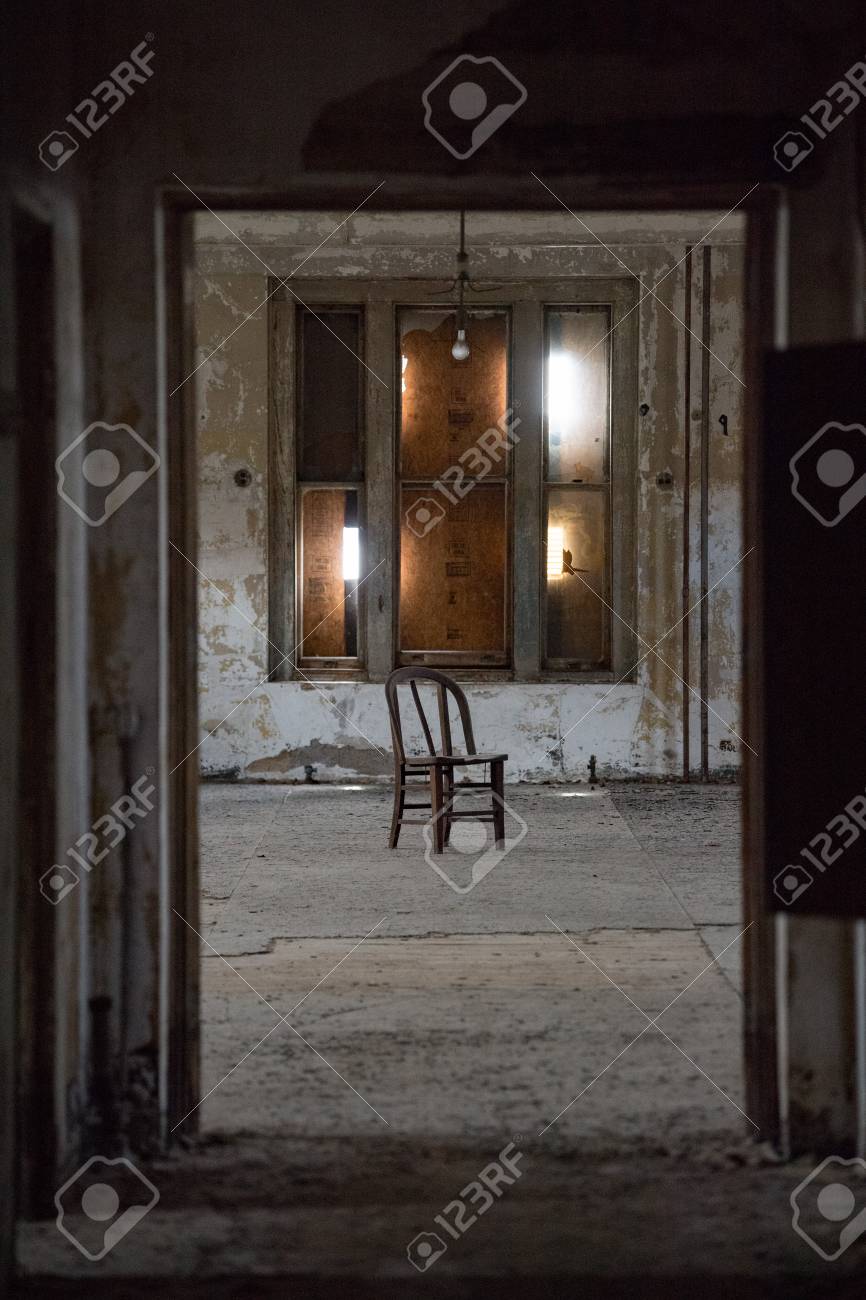 エリス島に放棄された精神病院内部の部屋の眺め の写真素材 画像素材 Image