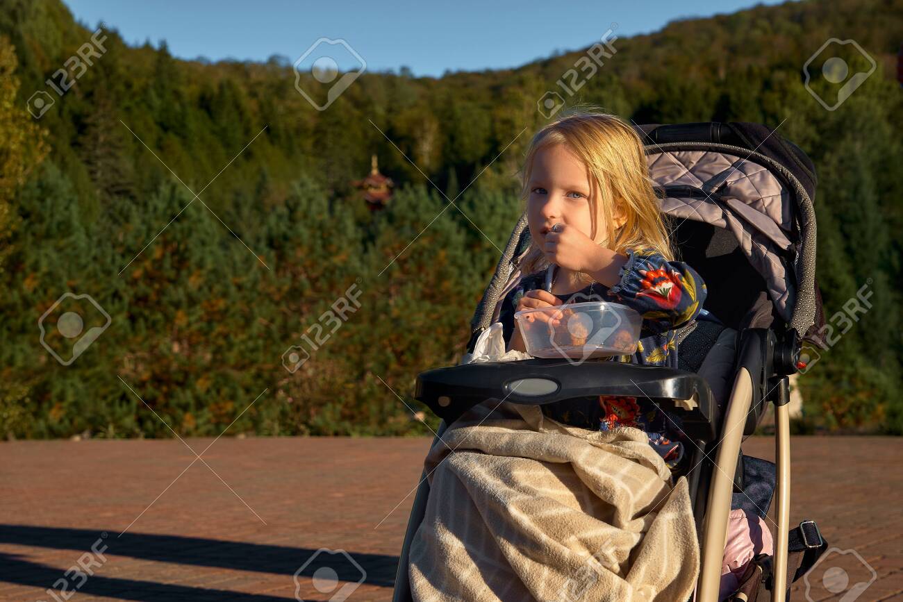 stroller for a 4 year old