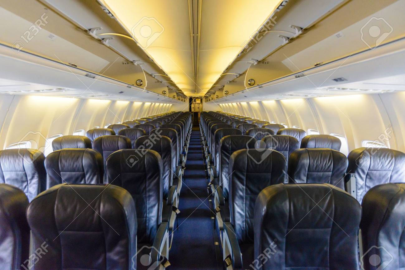 空の飛行機内 の写真素材 画像素材 Image