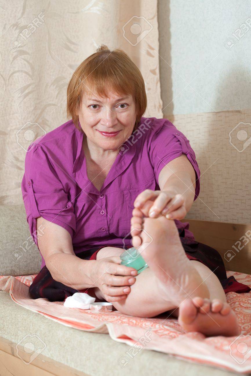 mature female feet Sex pictures anal