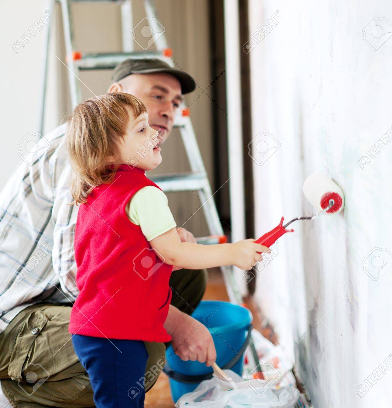 Nino Con El Padre De La Pared Pinturas En Casa Fotos Retratos