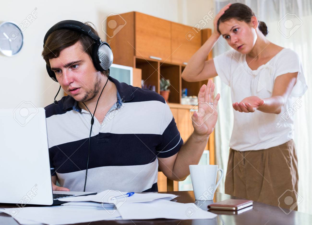 Verärgerter Online-Dating Sehen Sie sich 8 einfache Regeln für die Datierung meiner Teenager-Tochter online kostenlos