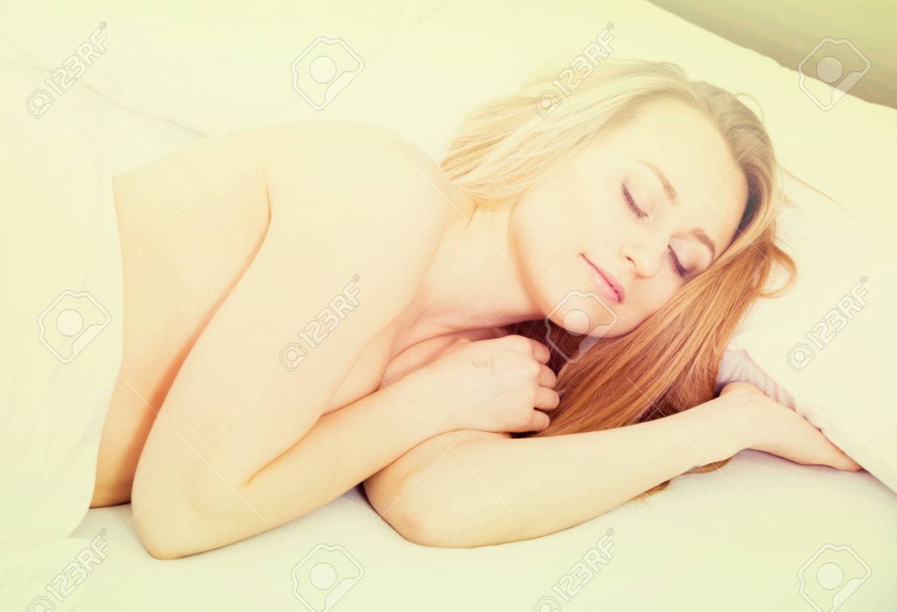 спящие голые Картина «Спящая девушка» — дорогие картины для спальни и ванной комнаты из  Италии в интернет-магазине «Декор Тоскана»