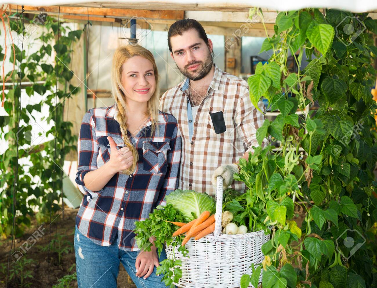 amateury man and waman