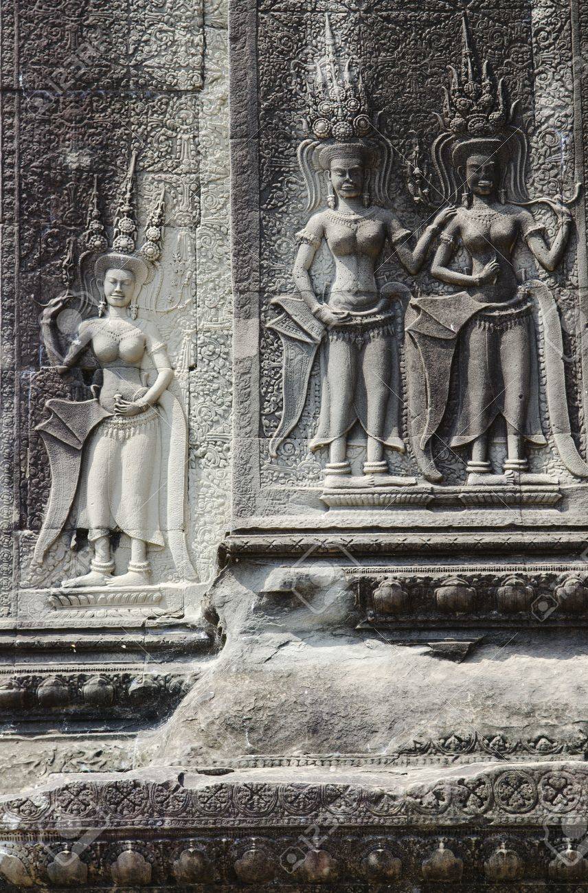 アンコールワット 石像(25.5㎝×23cm×5㎝ 重量2.5Kg）彫刻 石造 仏像