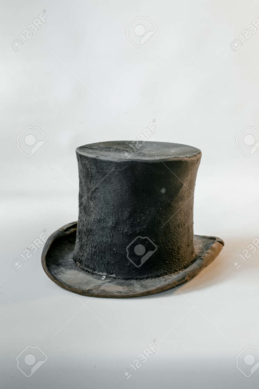 black top hat