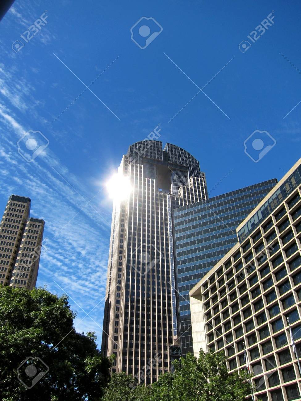 JP 모건 체이스 타워 로열티 무료 사진, 그림, 이미지 그리고 스톡포토그래피. Image 13537996