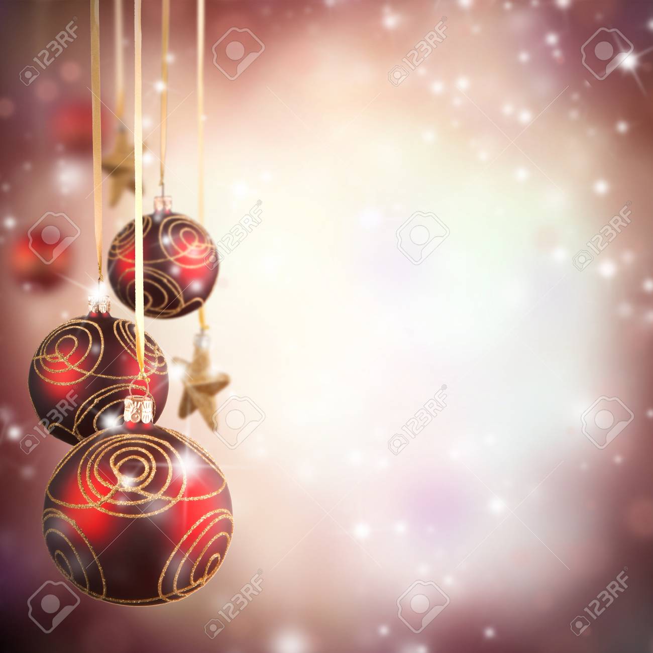 Thème De Noël Avec Des Boules De Verre Rouges Et Lespace Libre Pour Le Texte