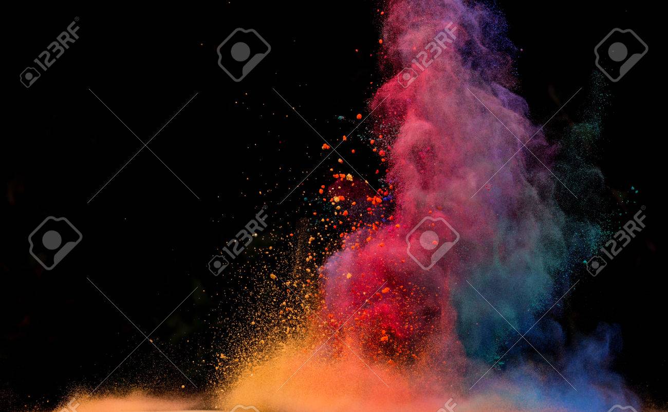 黒い背景に分離した色粉塵爆発の動きを凍結します の写真素材 画像素材 Image 黒い背景に分離した色粉塵爆発の動きを凍結します の写真素材 画像素材 Image