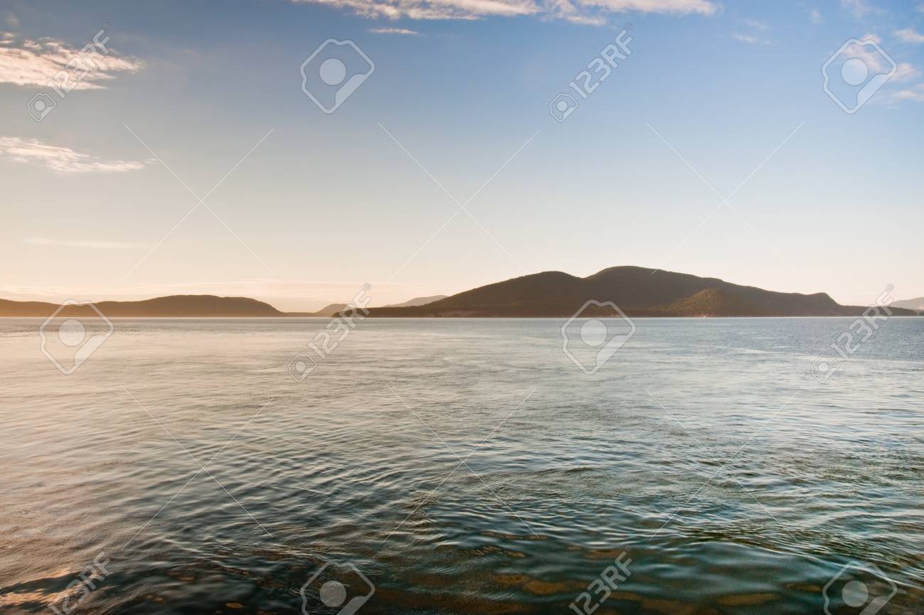 ピュー ジェット湾のフェリーから見た の写真素材 画像素材 Image