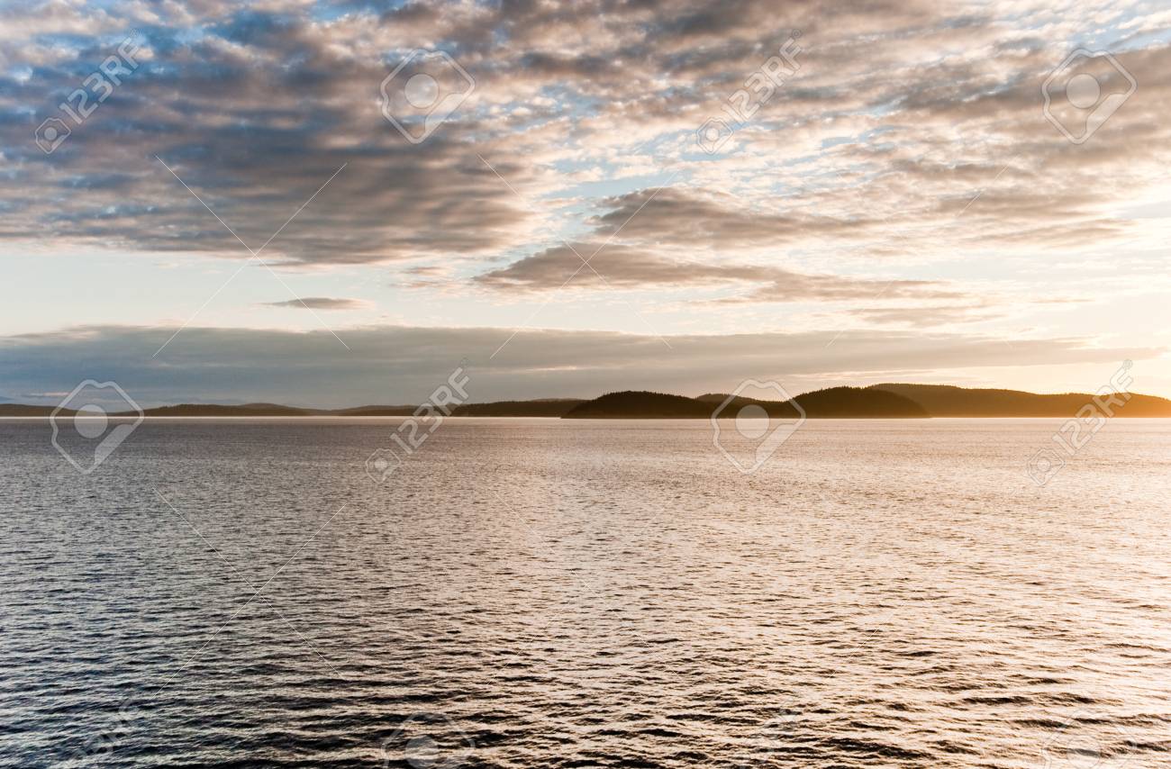 ピュー ジェット湾のフェリーから見た の写真素材 画像素材 Image