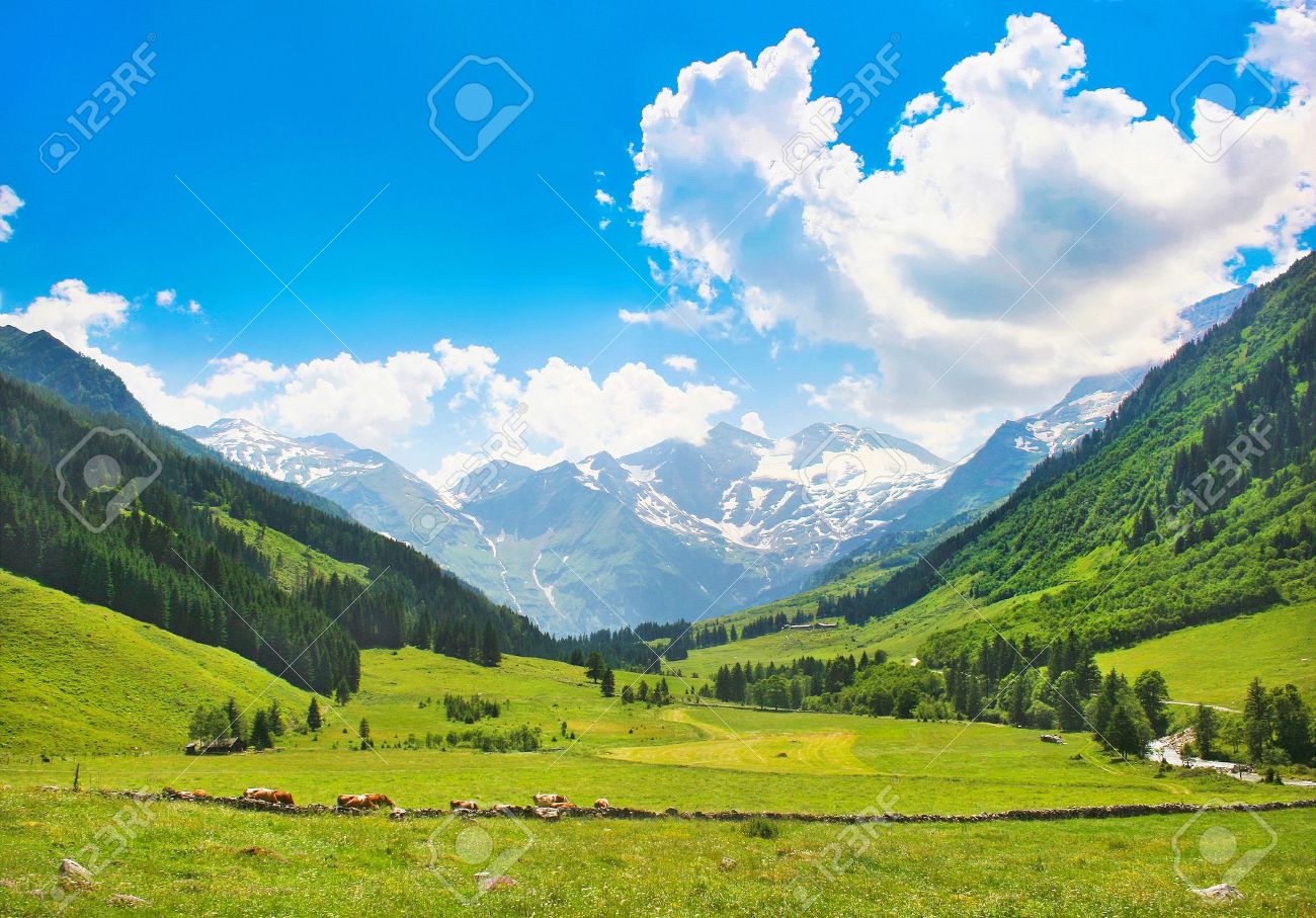 Beautiful landscape with the Alps in Nationalpark Hohe Tauern, Salzburg, Austria - 14945904 Beautiful landscape with the Alps in Nationalpark Hohe Tauern, Salzburg, Austria - 14945904