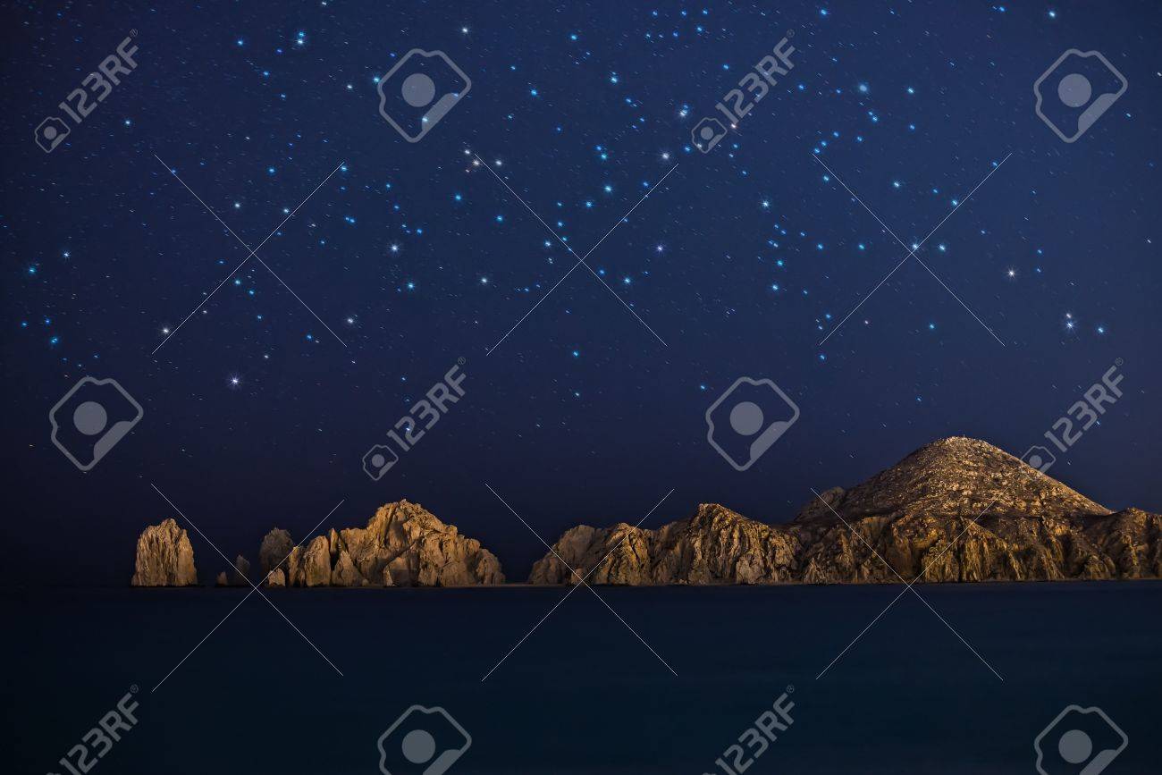カボ サン ルカスで岩の星空ナイト ショット の写真素材 画像素材 Image