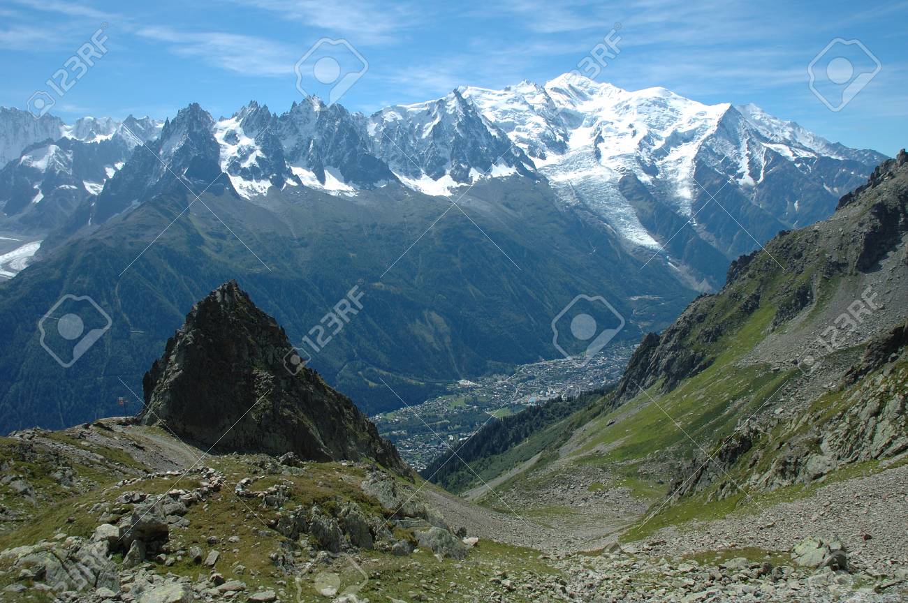 Trail Et La Montagne Mont Blanc à Proximité De Chamonix Dans Les Alpes En France