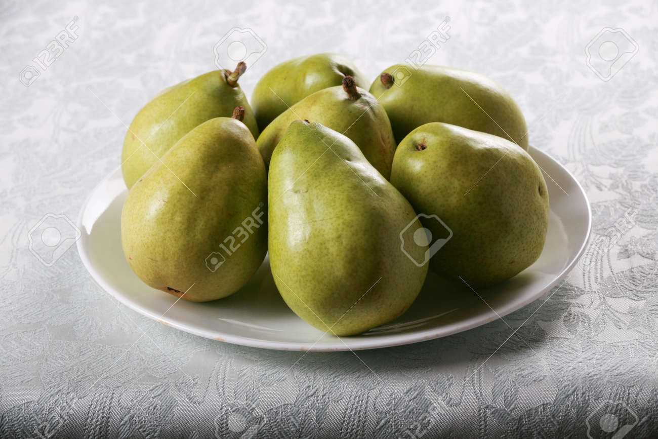 Seven different pears 80 Seven different pears 42