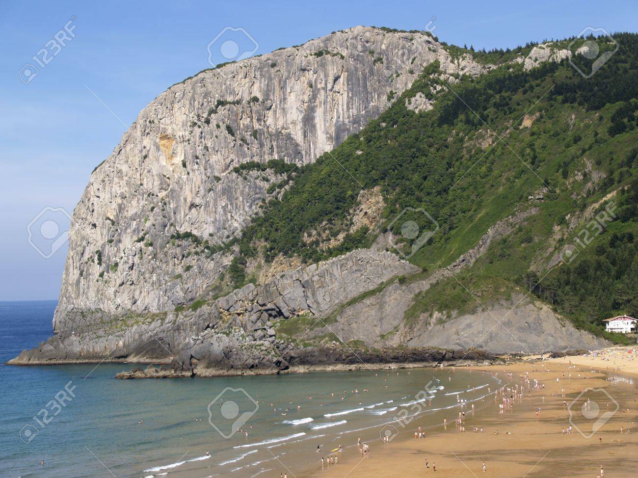 Plage De Laga Et Ogoo De Montagne Pays Basque Espagne Rock