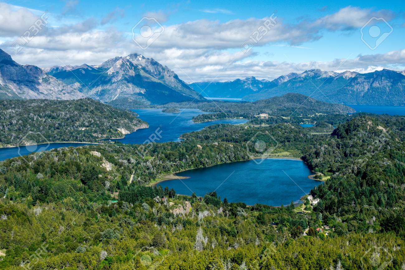 バリローチェ、アルゼンチン湖ナウエルウアピの鳥の目のビュー。の写真