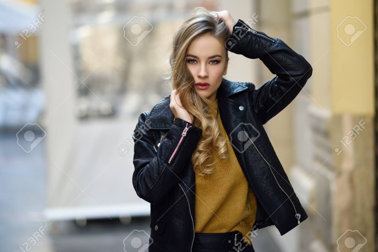 casaco de cabedal preto