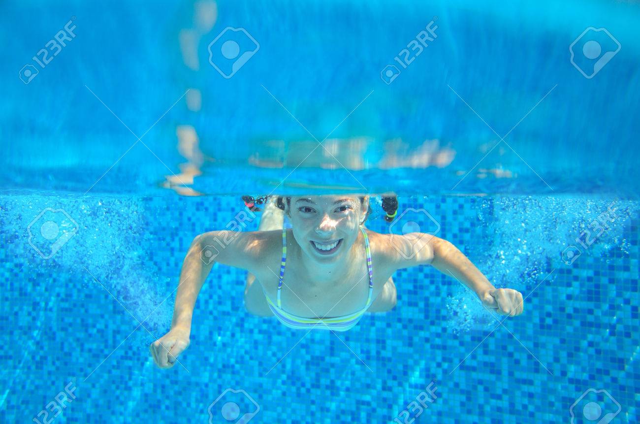 幸せな女の子プール 水中で泳ぐ水泳 遊んで 楽しいことの活発な子供 子供ウォーター スポーツ の写真素材 画像素材 Image 3874 幸せな女の子プール 水中で泳ぐ水泳 遊んで 楽しいことの活発な子供 子供ウォーター スポーツ の写真素材 画像素材 Image 3874