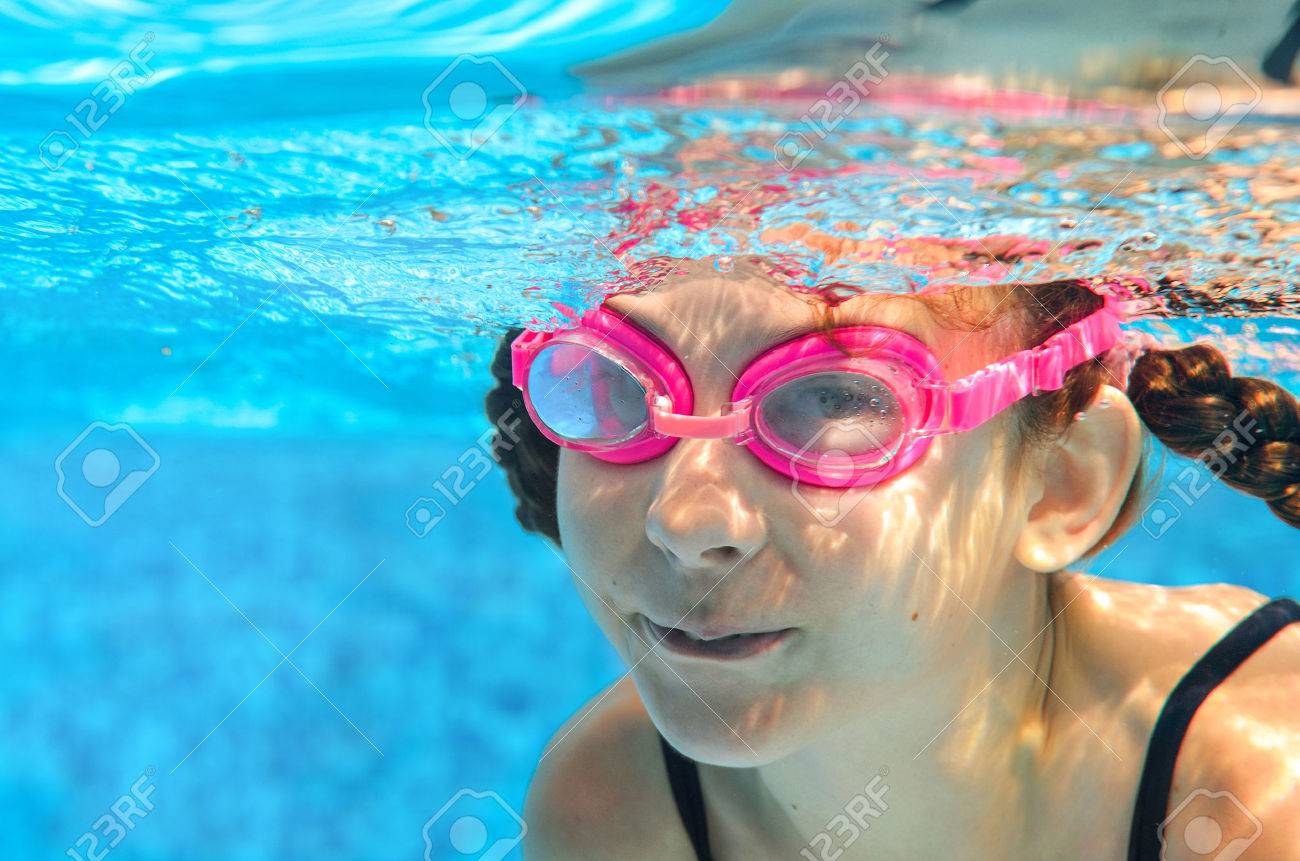goggles underwater