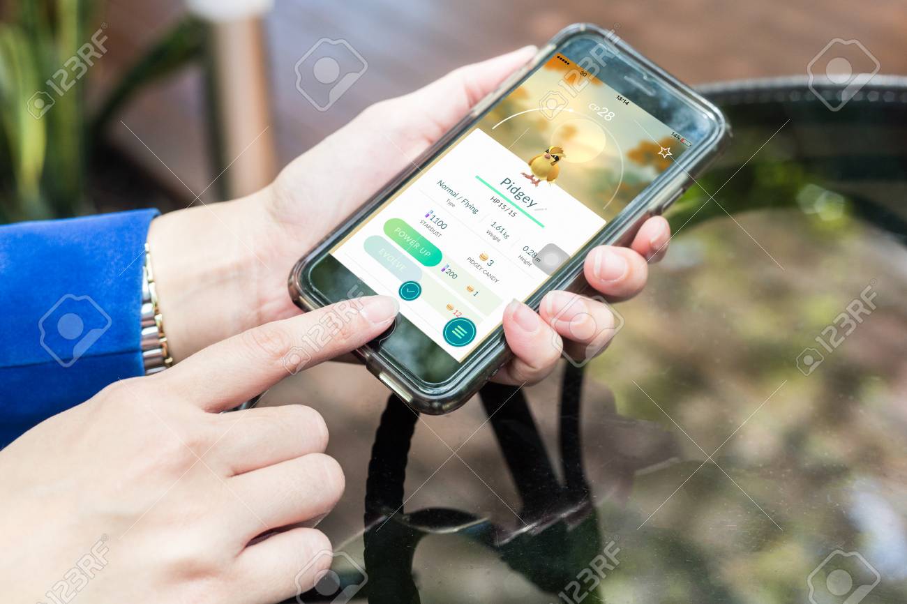 Nakhonratchasima THAILAND September 6 2016 : Pokemon Go App, A Free-to-play  Augmented Reality Mobile Game Developed By Niantic For IOS In Public Park  THAILAND. 正版图像123RF中国- 高质量免版税图像库. Image 64045435, image size:1300x866