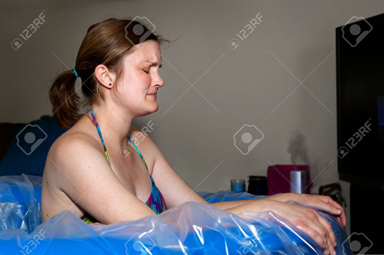 girl birthing