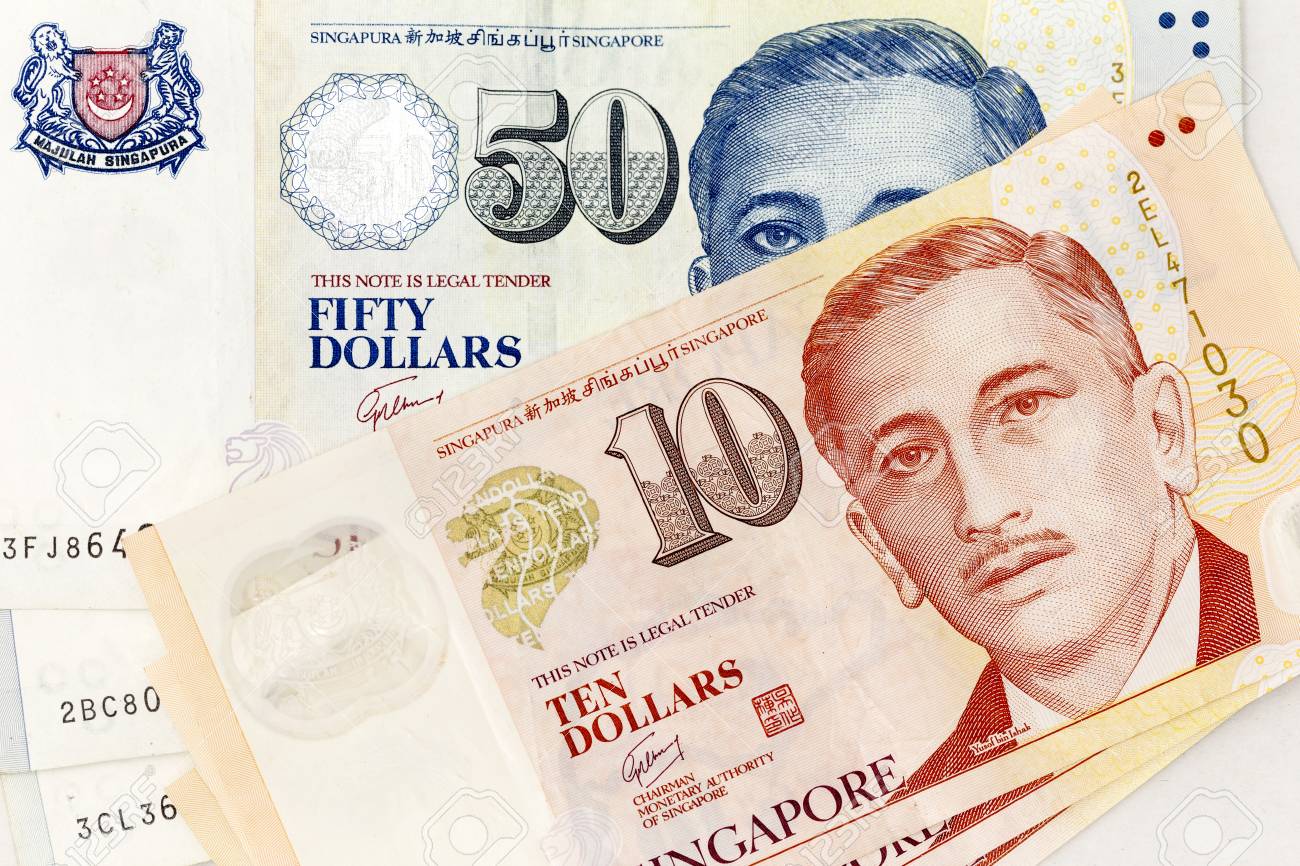 화폐 지폐는 다양한 명칭으로 프레임 싱가포르 달러에 퍼졌습니다. 로열티 무료 사진, 그림, 이미지 그리고 스톡포토그래피. Image  99550241