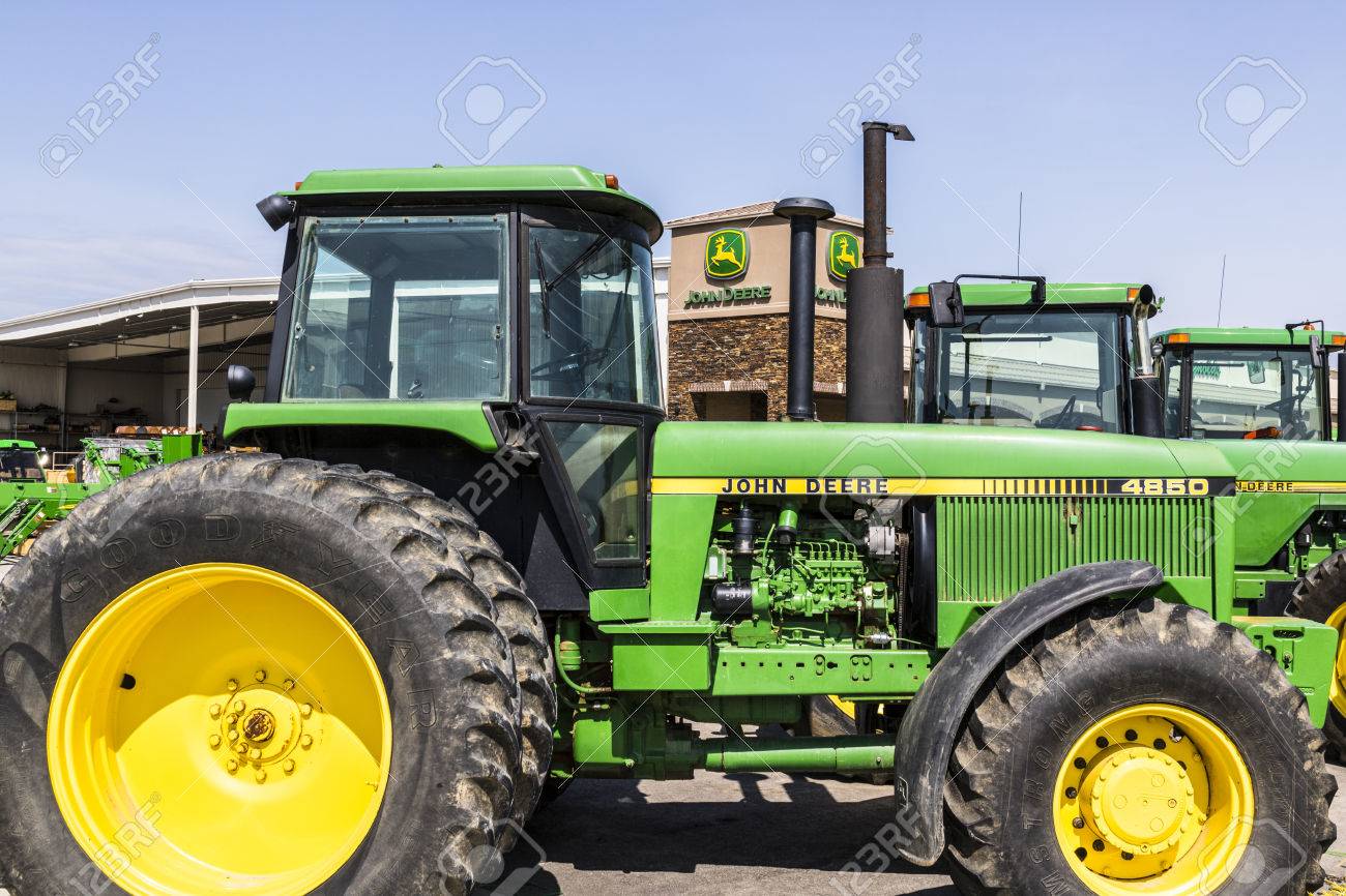 indianapolis circa august 2017 4850 tractor at a john deere