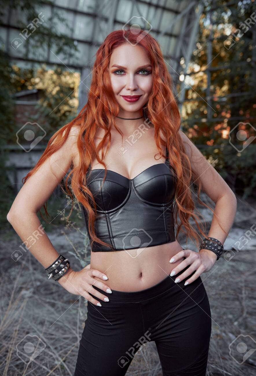 Redhead Wearing Leggings Redhead Wearing Leggings