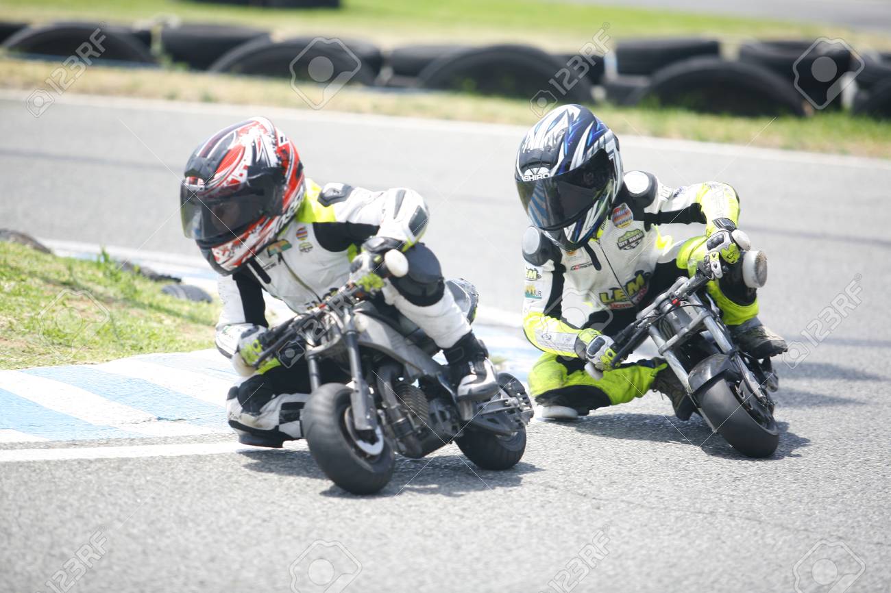 ジュール 5 乗って面白いビーチ サーキット トレーニングで 1 分セットしてくださいジュニア大会で 15 年度までマルベージャ スペインのマルベージャ 7 月 5日 子供 の写真素材 画像素材 Image ジュール 5 乗って面白いビーチ サーキット トレーニングで 1 分セットしてくださいジュニア大会で 15 年度までマルベージャ スペインのマルベージャ 7 月 5日 子供 の写真素材 画像素材 Image