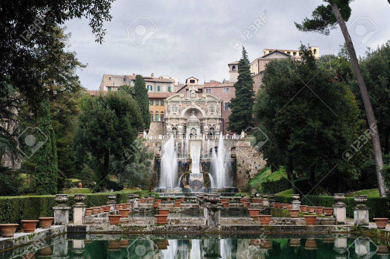 ティヴォリのエステ家別荘でチボリ イタリア 10 年 1 月 28 日 フォンタナ Dell Organo の写真素材 画像素材 Image
