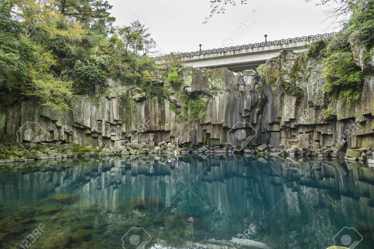 天帝淵第 1 カスケード 3 滝 Cheonjeyoen 滝 神の池という意味 で構成されます の写真素材 画像素材 Image