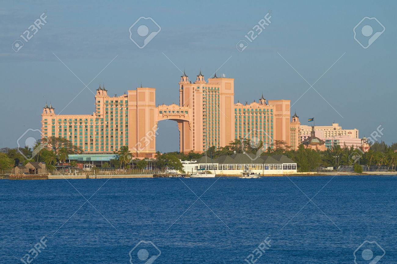 ナッソー バハマのアトランティス パラダイス アイランド リゾート 範囲内にあるブリッジ スイート高価なほとんどのスイートで 世界原価約 25 000 ドルです の写真素材 画像素材 Image