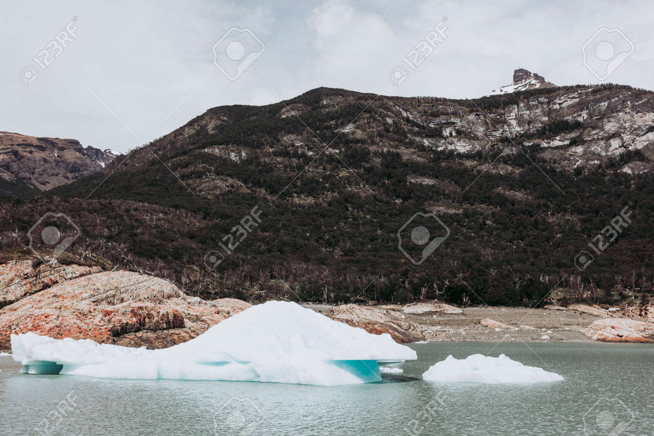 Los Glaciares National Park in the south west of Santa Cruz province, Argentina. - 166686401 Los Glaciares National Park in the south west of Santa Cruz province, Argentina. - 166686401