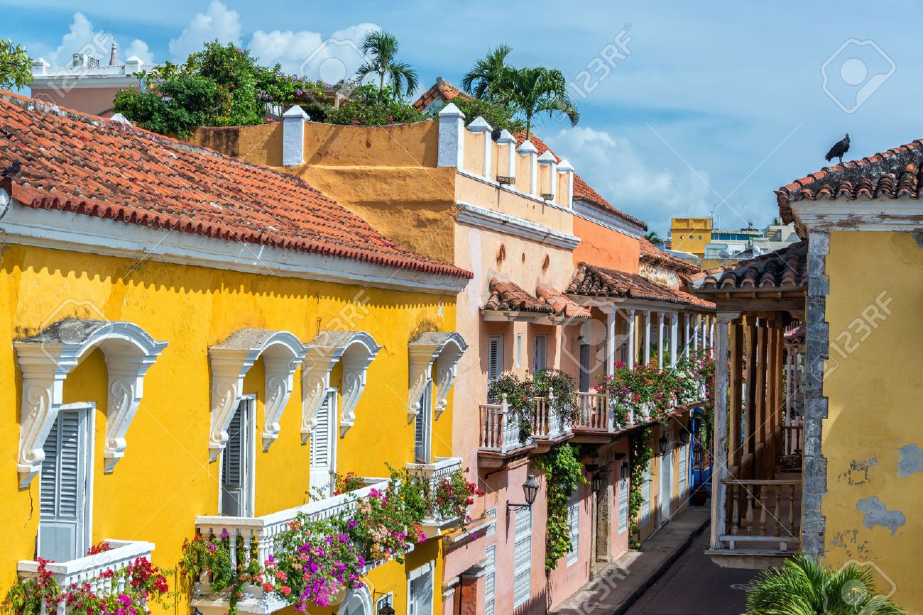 27301852-colonial-buildings-and-balconies-in-the-historic-center-of-cartagena-colombia.jpg