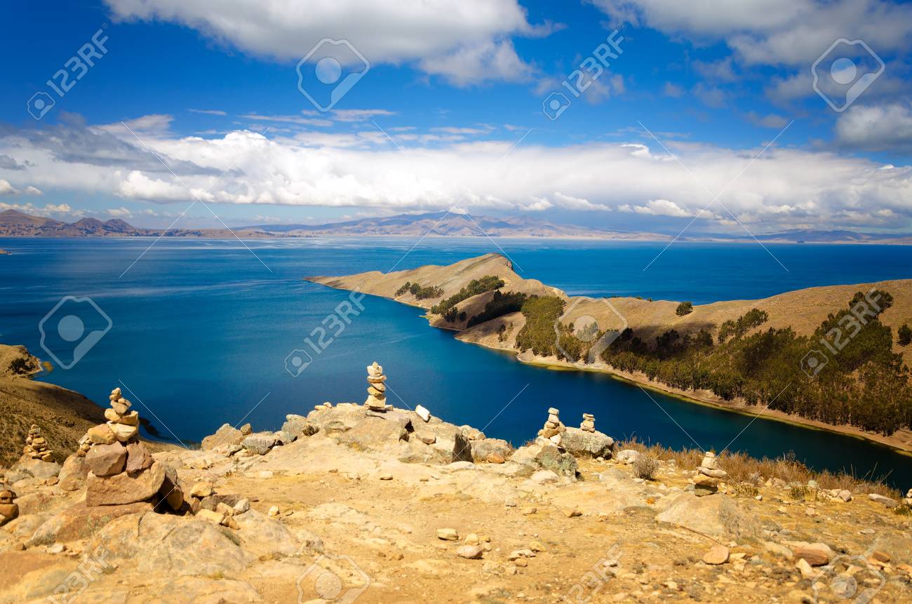 ボリビアのチチカカ湖にある太陽の島で半島 の写真素材 画像素材 Image