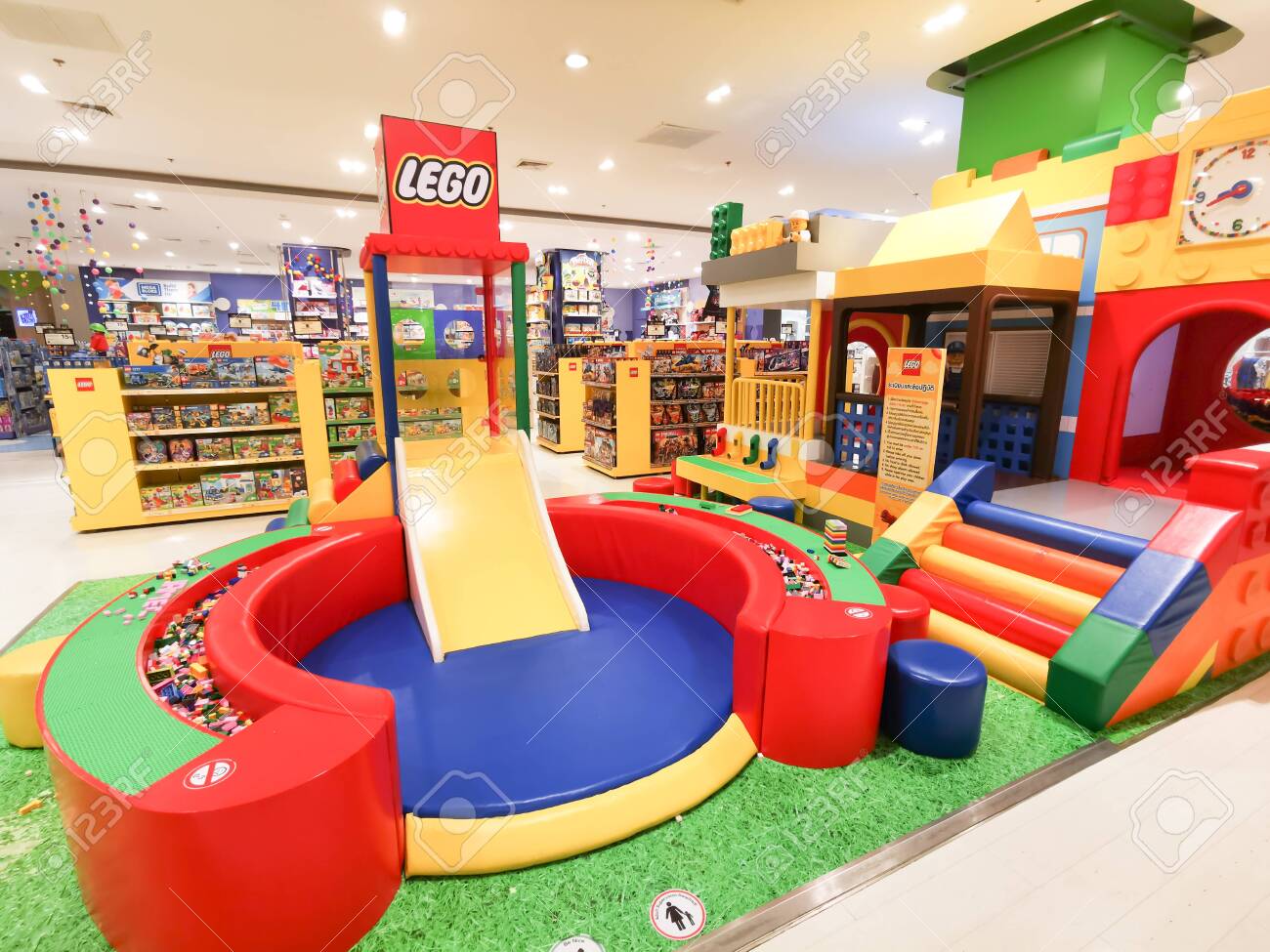 lego city shopping mall