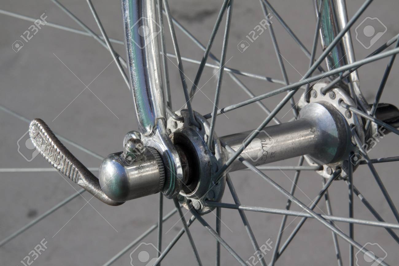 spokes on bike
