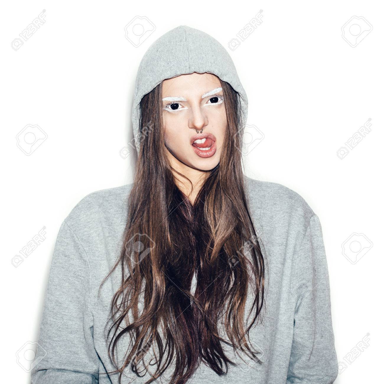 恐怖やハロウィーンの概念のための白い背景の黒い目と恐ろしい悪の女 分離されません の写真素材 画像素材 Image 恐怖やハロウィーンの概念のための白い背景の黒い目と恐ろしい悪の女 分離されません の写真素材 画像素材 Image