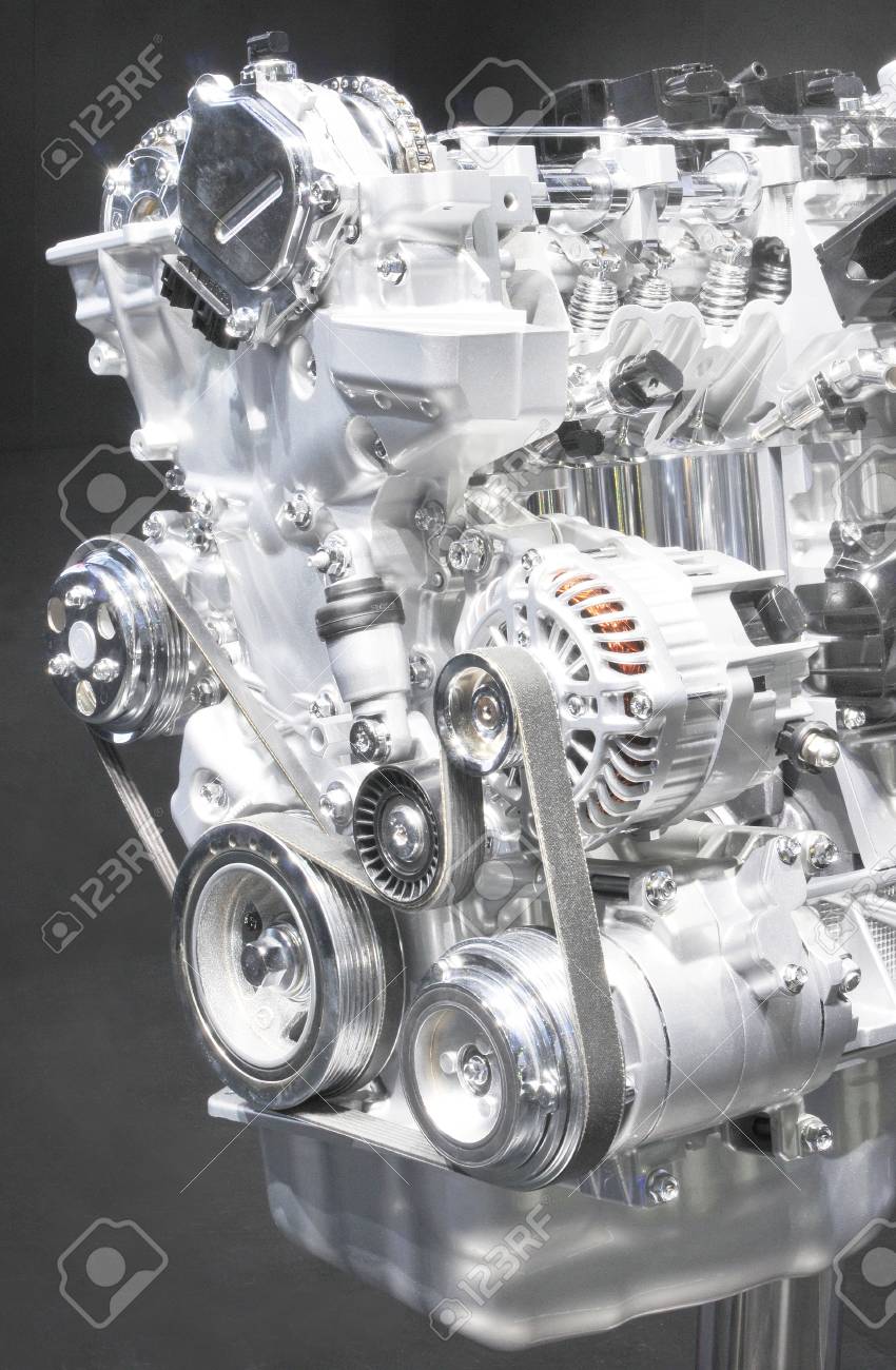 車エンジン パーツ 内燃エンジンのイメージに近い の写真素材 画像素材 Image