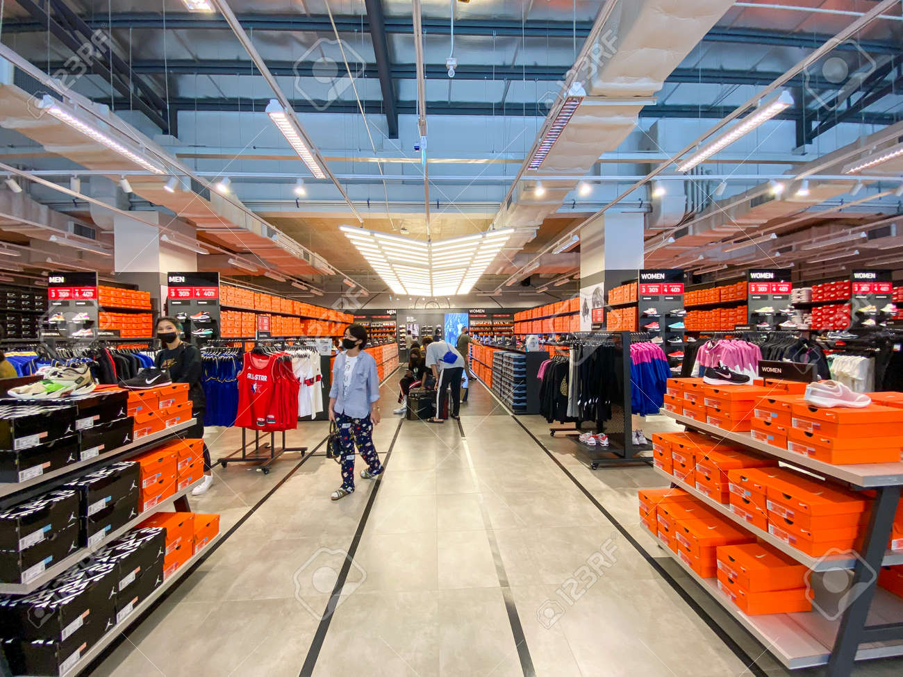 adidas outlet 2020
