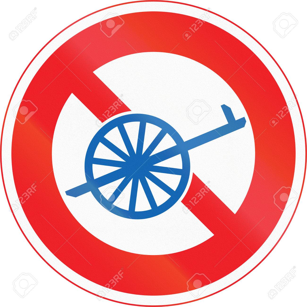 日本の道路標識 手押し車のためのない通路 の写真素材 画像素材 Image