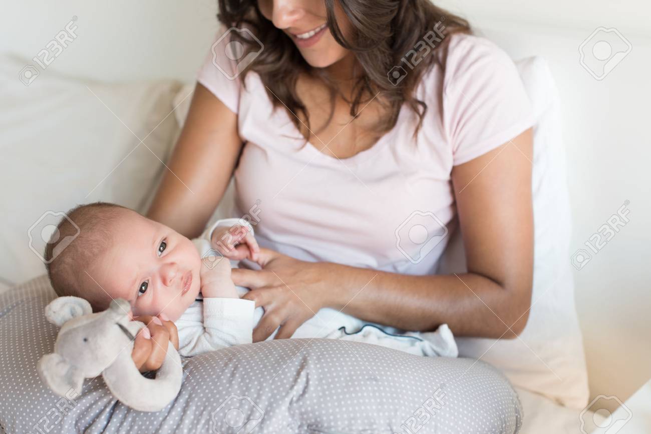 newborn nursing pillow