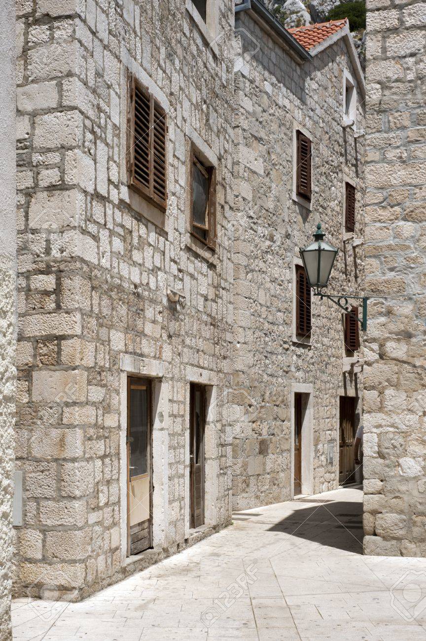 ヨーロッパの歴史的な石造りの家 の写真素材 画像素材 Image ヨーロッパの歴史的な石造りの家 の写真素材 画像素材 Image