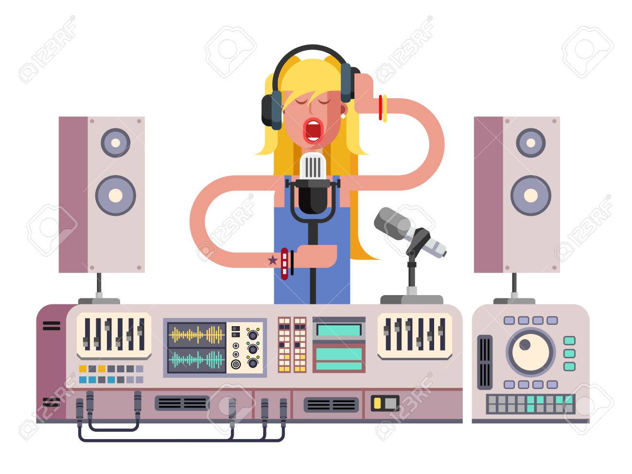 Fille Chanter En Studio Denregistrement Sonore Microphone De L