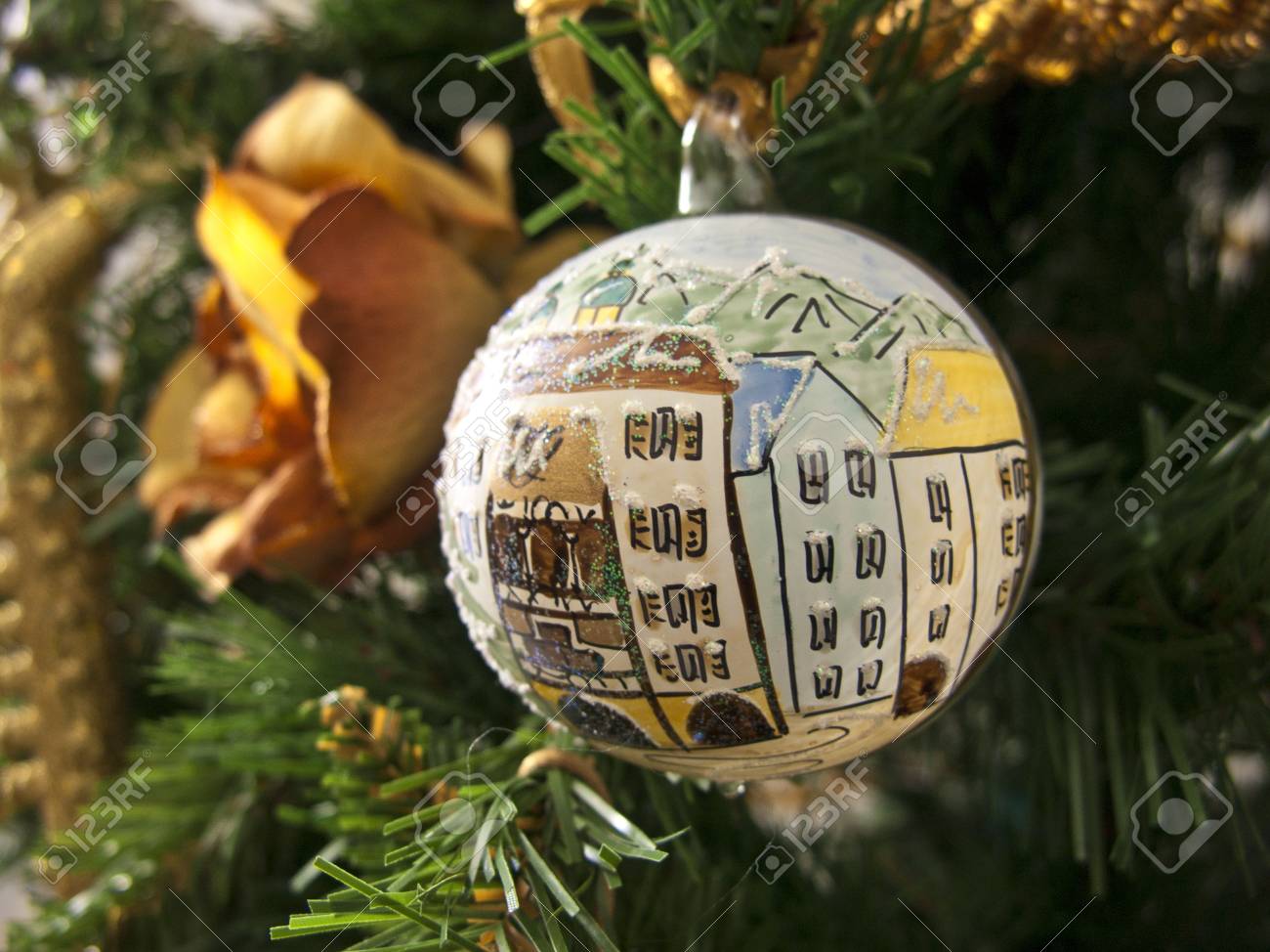 Dekorationen Fur Weihnachten In Italien Lizenzfreie Fotos Bilder Und Stock Fotografie Image 10068125